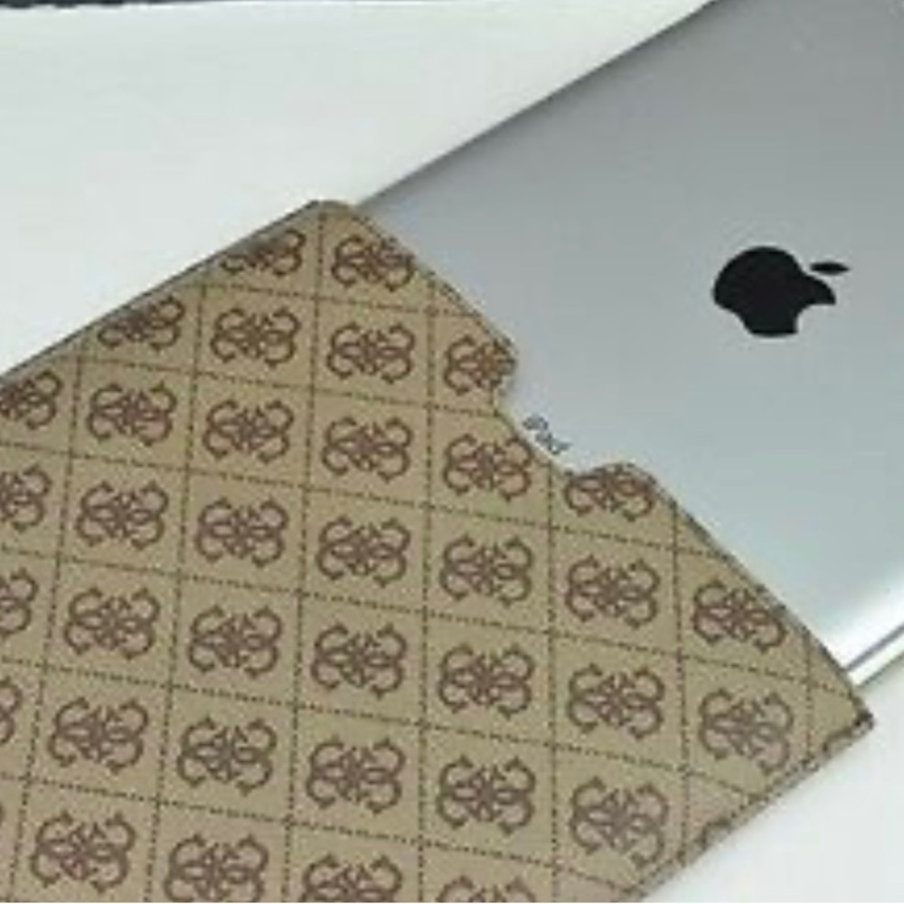 NEW Guess Satchel Tote Bag iPad Case Ladies Brown Woman Neuf Authentic